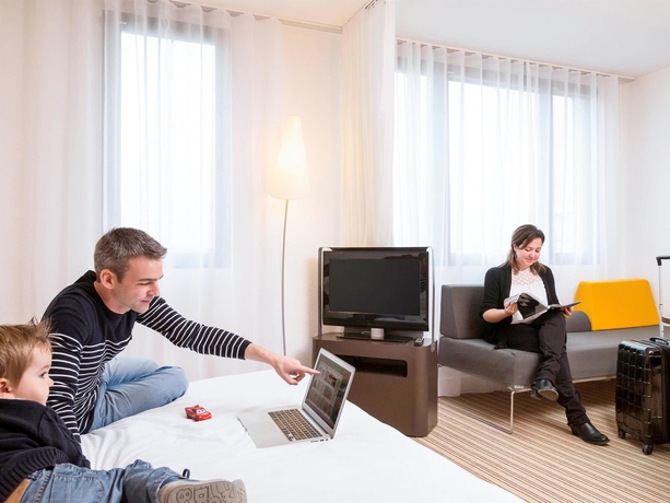 Imagen de la habitación del Hotel Novotel Suites Cannes Centre. Foto 10