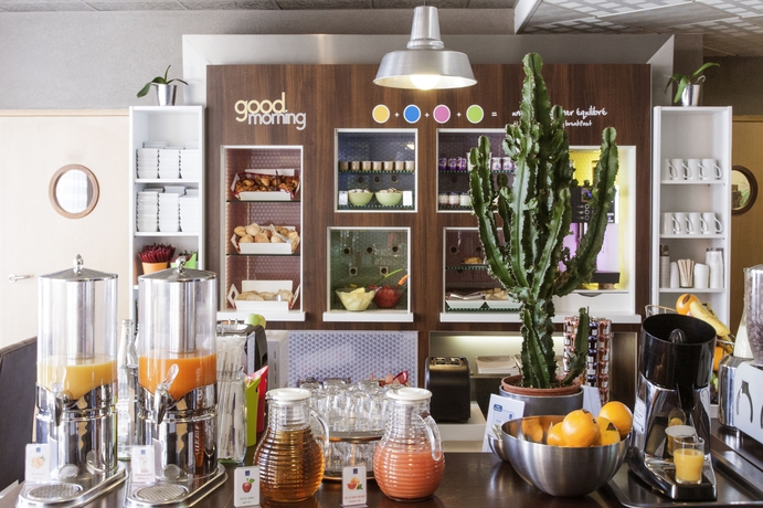 Imagen del bar/restaurante del Hotel Novotel Suites Clermont Ferrand Polydome. Foto 5