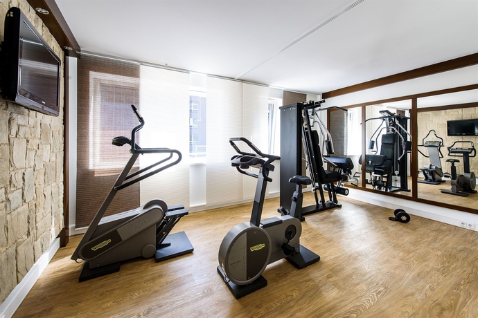 Imagen de los interiores del Hotel Novotel Suites Hamburg City. Foto 15