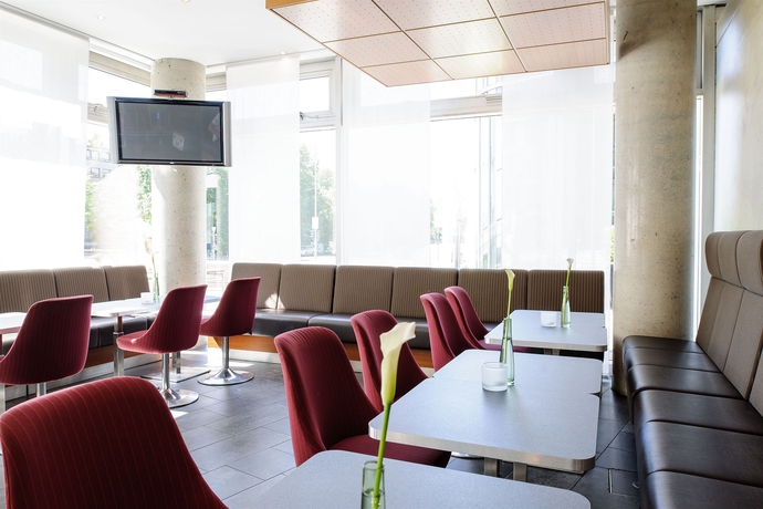 Imagen del bar/restaurante del Hotel Novotel Suites Hamburg City. Foto 9