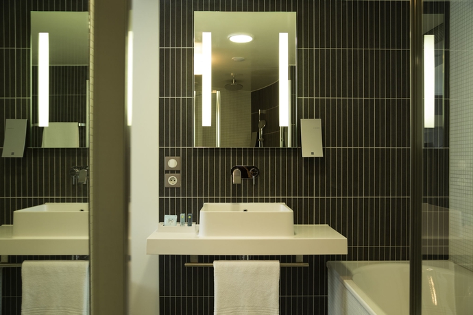 Imagen de la habitación del Hotel Novotel Suites Luxembourg. Foto 5