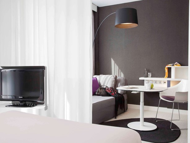 Imagen de la habitación del Hotel Novotel Suites Malaga Centro. Foto 5