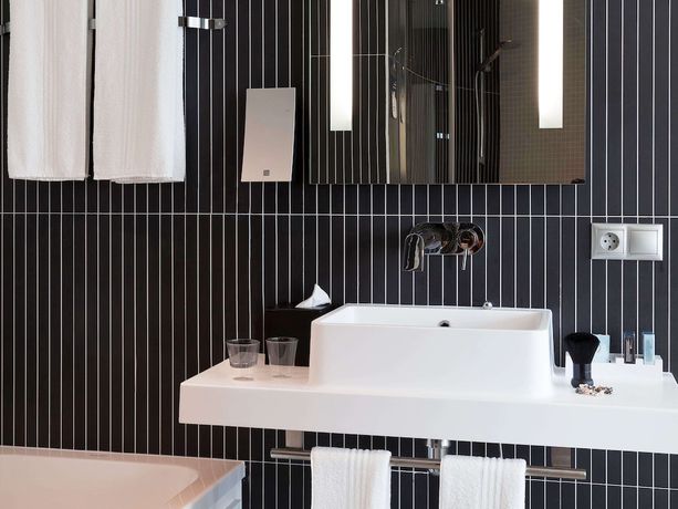 Imagen de la habitación del Hotel Novotel Suites Malaga Centro. Foto 13