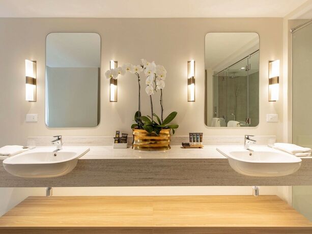 Imagen de la habitación del Hotel Novotel Suites Manila At Acqua. Foto 25