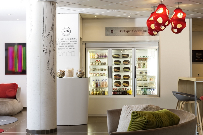 Imagen de los interiores del Hotel Novotel Suites Marseille Centre Euromed. Foto 16