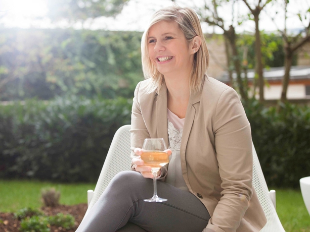 Imagen del bar/restaurante del Hotel Novotel Suites Nancy Centre. Foto 9