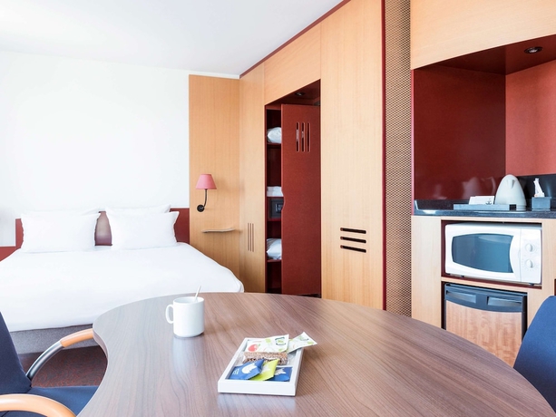 Imagen de la habitación del Hotel Novotel Suites Nice Airport. Foto 7