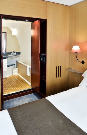 Imagen de la habitación del Hotel Novotel Suites Reims Centre. Foto 8