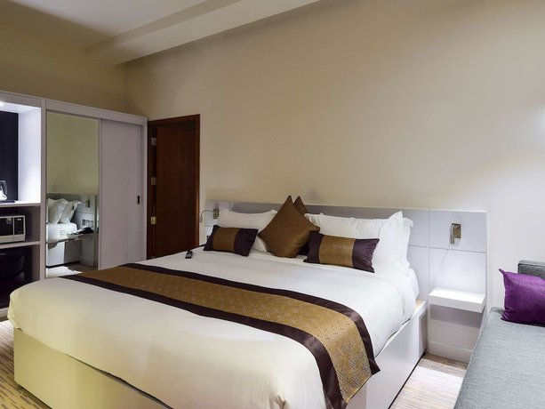 Imagen de la habitación del Hotel Novotel Suites Riyadh Center. Foto 2