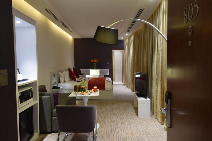 Imagen de la habitación del Hotel Novotel Suites Riyadh Center. Foto 3