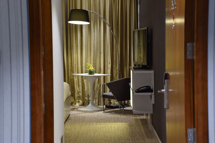 Imagen de la habitación del Hotel Novotel Suites Riyadh Center. Foto 7