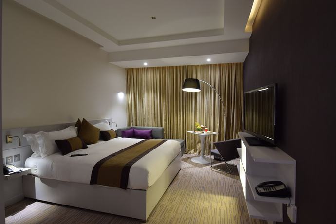 Imagen de la habitación del Hotel Novotel Suites Riyadh Center. Foto 12
