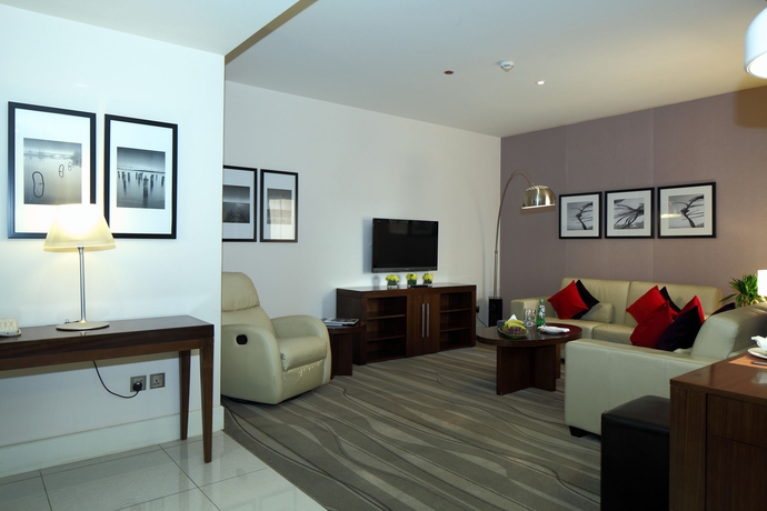 Imagen de los interiores del Hotel Novotel Suites Riyadh Olaya. Foto 16