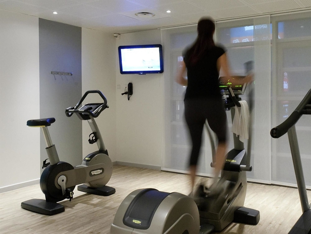 Imagen de los interiores del Hotel Novotel Suites Rouen Normandie. Foto 11