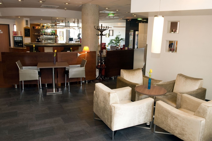 Imagen de los interiores del Hotel Novotel Suites Wien City Donau. Foto 6