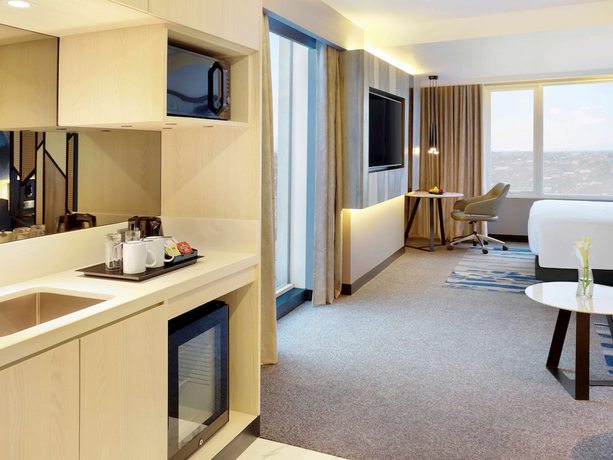 Imagen de la habitación del Hotel Novotel Suites Yogyakarta Malioboro. Foto 3
