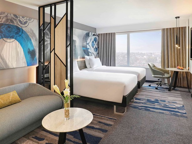 Imagen de la habitación del Hotel Novotel Suites Yogyakarta Malioboro. Foto 4