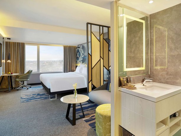 Imagen de la habitación del Hotel Novotel Suites Yogyakarta Malioboro. Foto 6