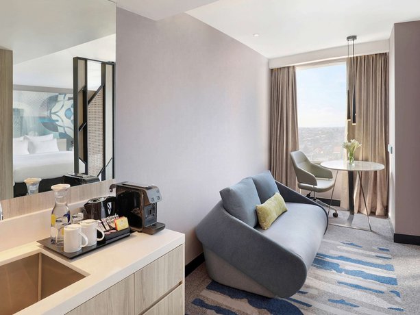 Imagen de la habitación del Hotel Novotel Suites Yogyakarta Malioboro. Foto 12
