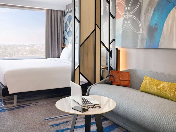 Imagen de la habitación del Hotel Novotel Suites Yogyakarta Malioboro. Foto 16