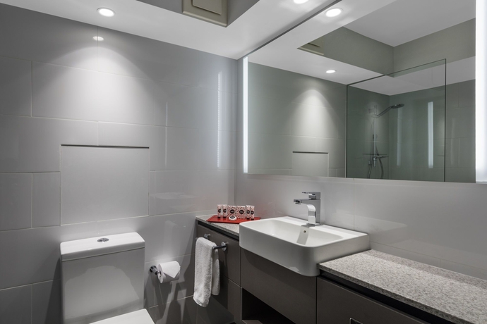 Imagen de la habitación del Hotel Novotel Sydney City Centre. Foto 9