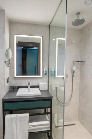 Imagen de la habitación del Hotel Novotel Tbilisi Center. Foto 15