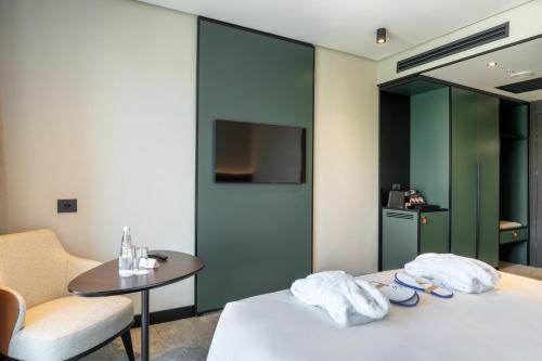 Imagen de la habitación del Hotel Novotel Tbilisi Center. Foto 17