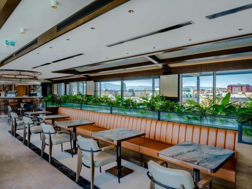 Imagen general del Hotel Novotel Tbilisi Center. Foto 12