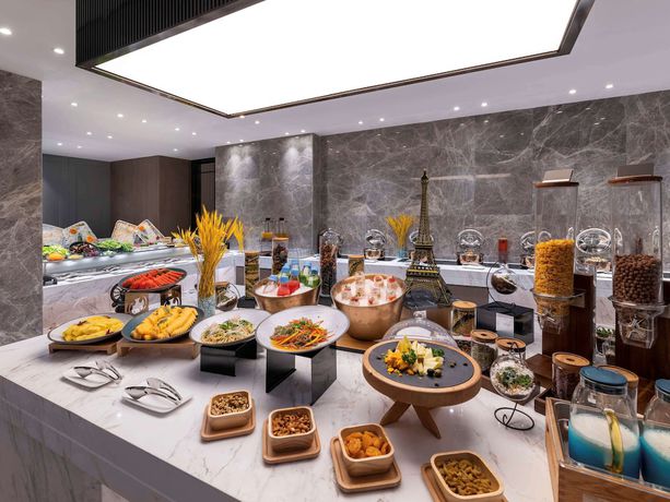 Imagen del bar/restaurante del Hotel Novotel Tianjin Drum Tower. Foto 4