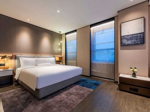 Imagen de la habitación del Hotel Novotel Tianjin Drum Tower. Foto 13