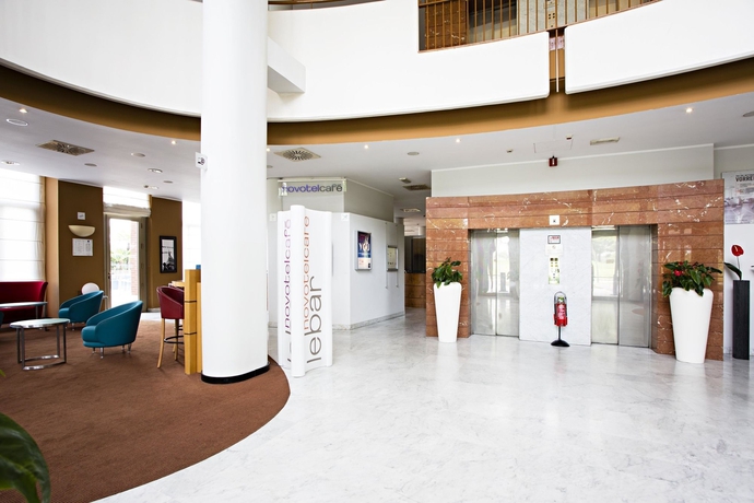Imagen de los interiores del Hotel Novotel Torino Corso Giulio Cesare. Foto 12