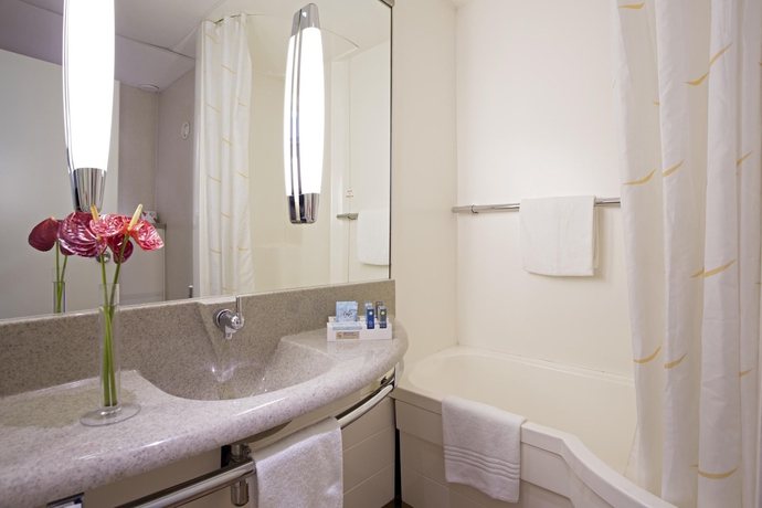 Imagen de la habitación del Hotel Novotel Torino Corso Giulio Cesare. Foto 11