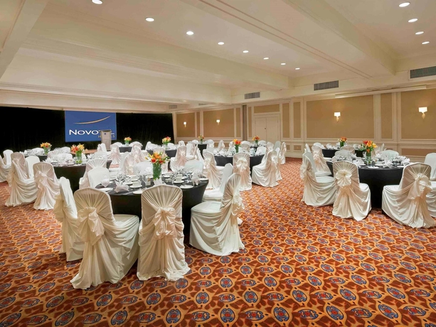 Imagen de los interiores del Hotel Novotel Toronto Centre. Foto 15