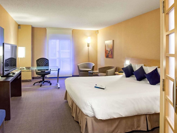 Imagen de la habitación del Hotel Novotel Toronto Centre. Foto 10