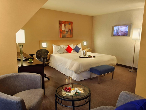 Imagen de la habitación del Hotel Novotel Toronto Centre. Foto 11