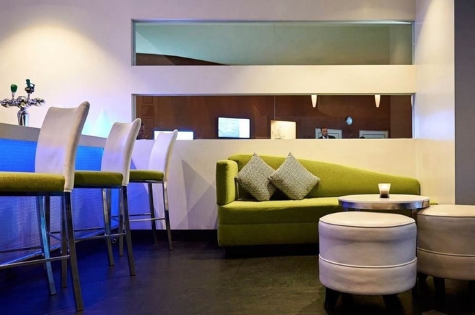 Imagen del bar/restaurante del Hotel Novotel Toronto North York. Foto 5