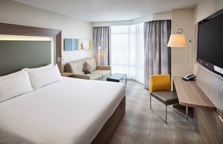 Imagen de la habitación del Hotel Novotel Toronto North York. Foto 13