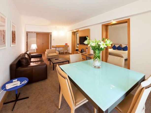 Imagen de la habitación del Hotel Novotel Tunis. Foto 5