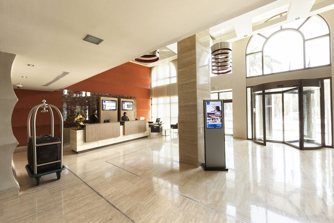 Imagen de los interiores del Hotel Novotel Tunis. Foto 16