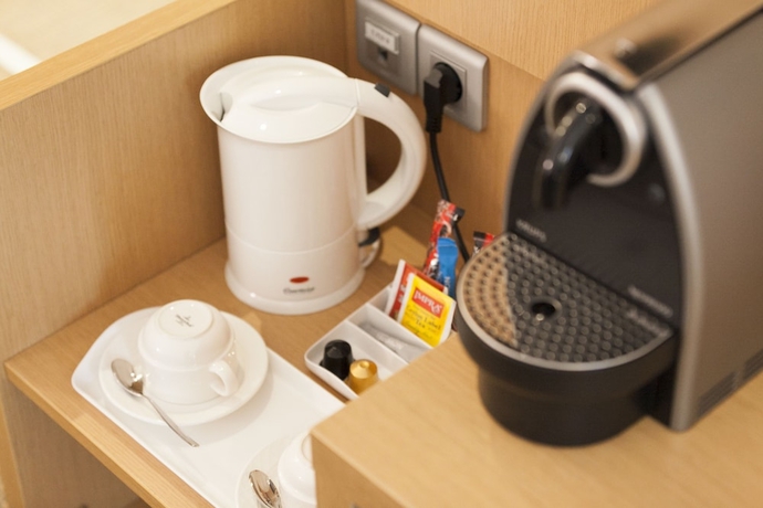 Imagen de la habitación del Hotel Novotel Tunis. Foto 11