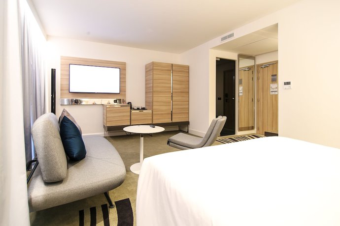 Imagen de la habitación del Hotel Novotel Tunis Lac. Foto 16