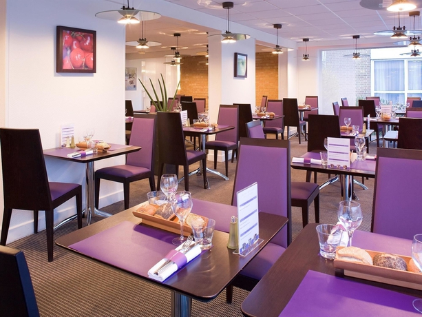 Imagen del bar/restaurante del Hotel Novotel Valenciennes. Foto 10