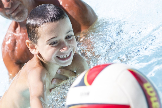 Imagen de la piscina del Hotel Novotel Venezia Mestre Castellana. Foto 16