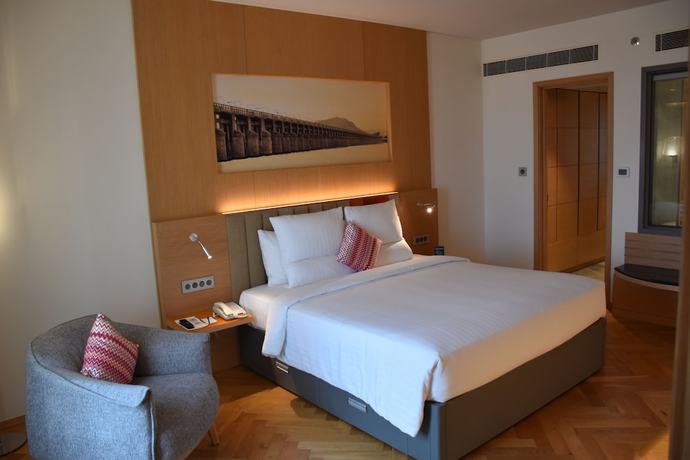 Imagen de la habitación del Hotel Novotel Vijayawada Varun. Foto 15
