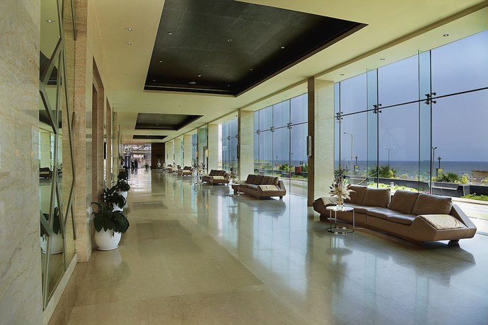 Imagen de los interiores del Hotel Novotel Visakhapatnam Varun Beach. Foto 20