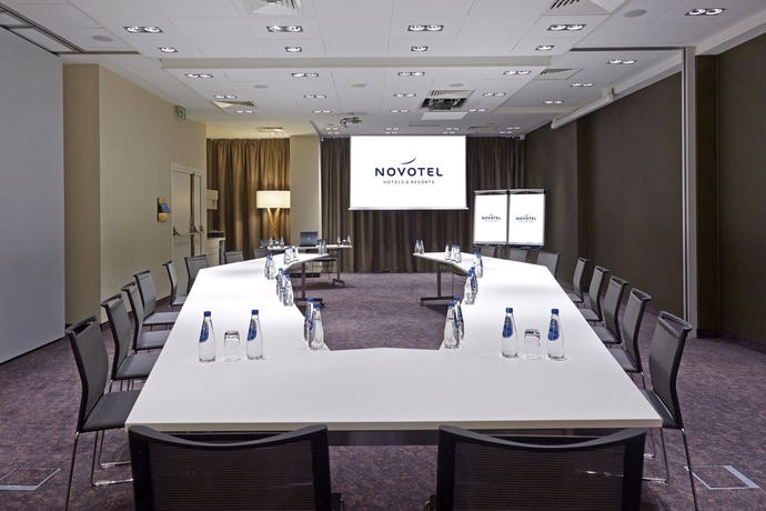 Imagen de los interiores del Hotel Novotel Warszawa Centrum. Foto 9