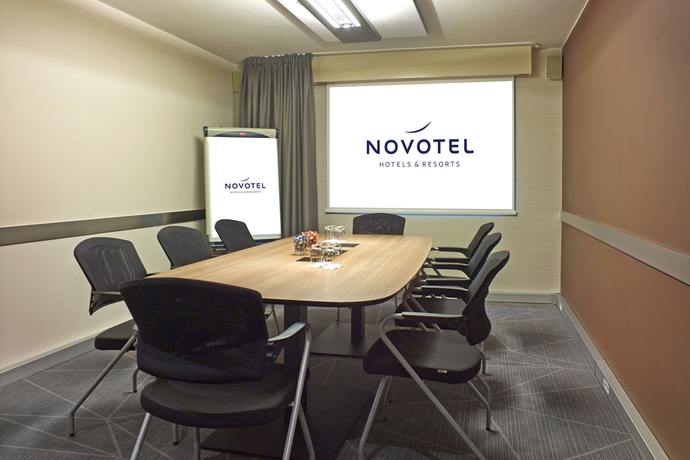 Imagen de los interiores del Hotel Novotel Warszawa Centrum. Foto 11