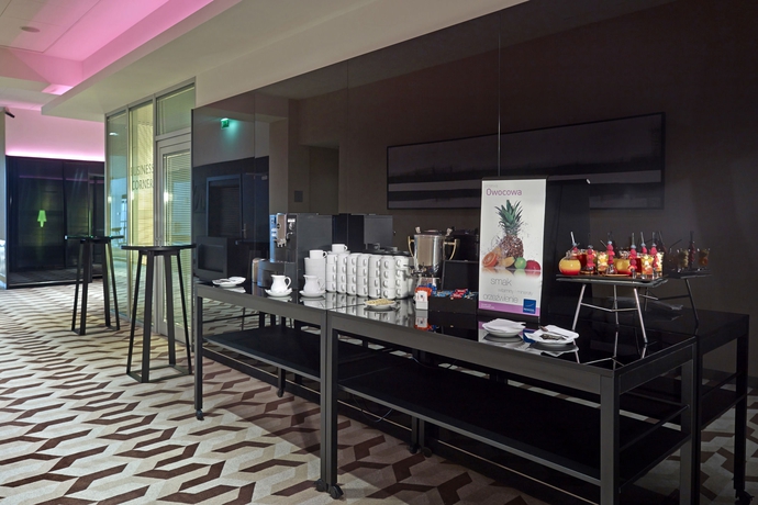 Imagen de los interiores del Hotel Novotel Warszawa Centrum. Foto 12
