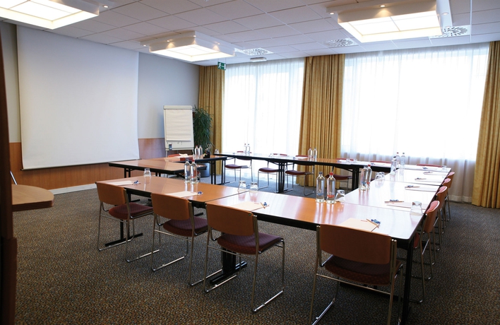 Imagen de los interiores del Hotel Novotel Wavre Brussels East. Foto 10