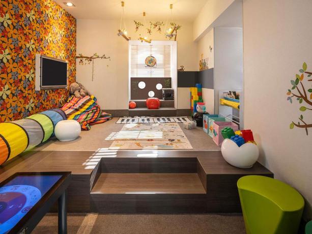 Imagen de los interiores del Hotel Novotel Wien City. Foto 13